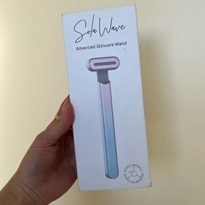 Solawave 4 in 1 Advancwd Skincare Wand